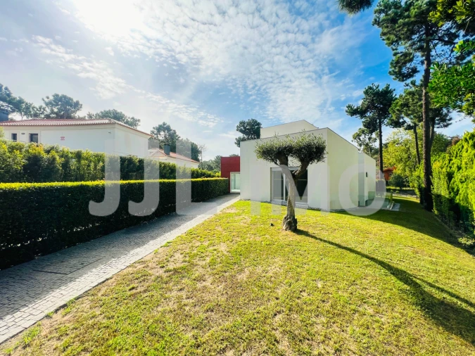 Moradia T5 para Venda em Charneca de Caparica e Sobreda Foto 7