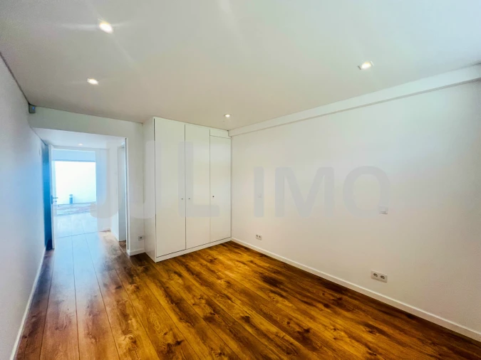 Moradia T5 para Venda em Charneca de Caparica e Sobreda Foto 66