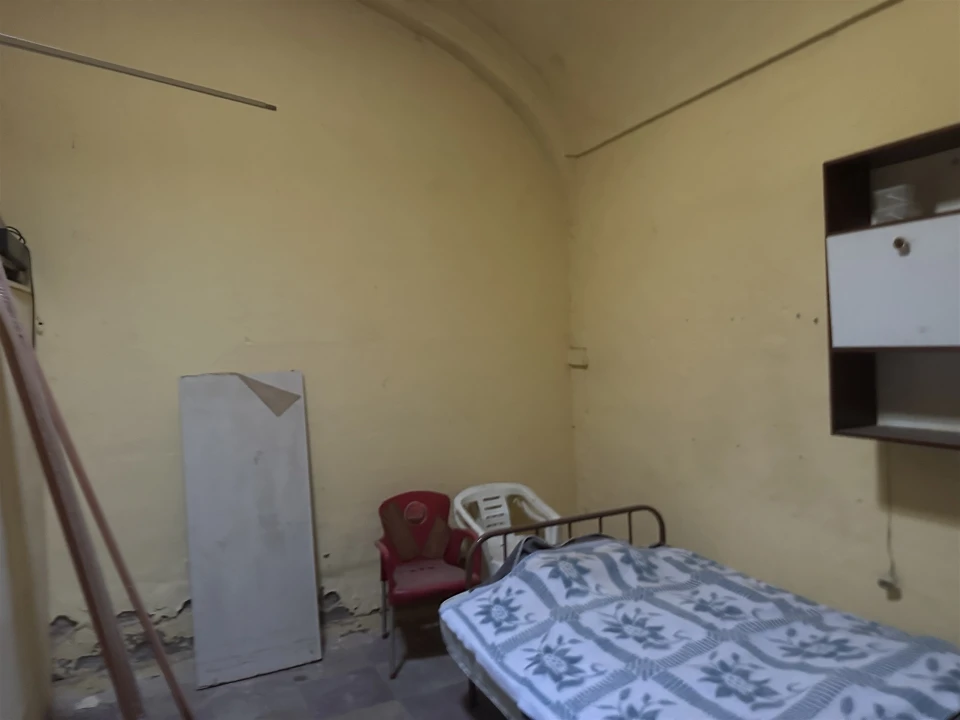 Armazém para Venda em Quelfes Foto 11