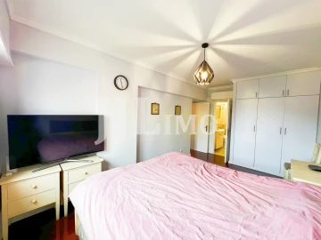 Apartamento T4 para Venda em Oeiras e São Julião da Barra, Paço de Arcos e Caxias