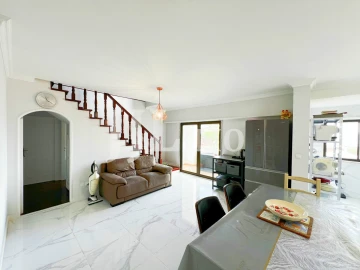 Apartamento T4 para Venda em Oeiras e São Julião da Barra, Paço de Arcos e Caxias