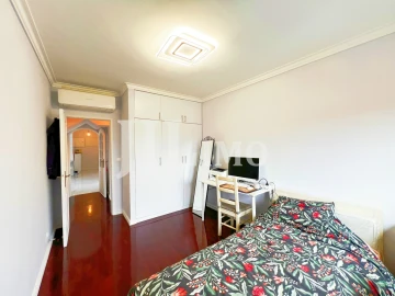 Apartamento T4 para Venda em Oeiras e São Julião da Barra, Paço de Arcos e Caxias