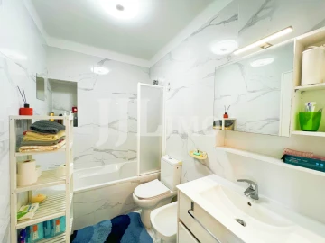 Apartamento T4 para Venda em Oeiras e São Julião da Barra, Paço de Arcos e Caxias