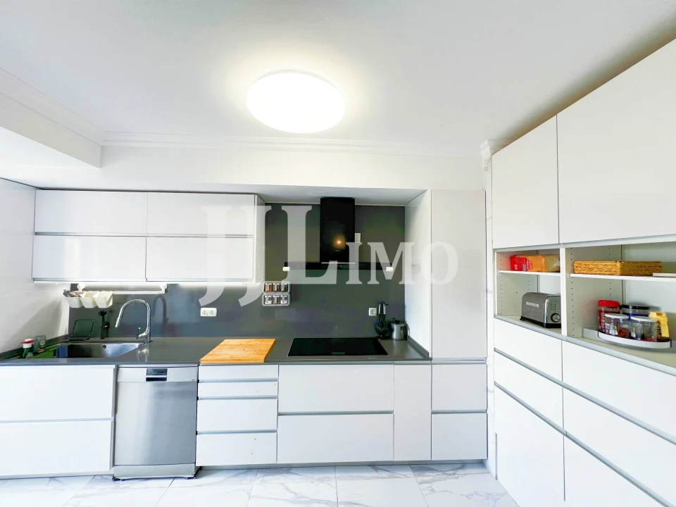 Apartamento T4 para Venda em Oeiras e São Julião da Barra, Paço de Arcos e Caxias Foto 8