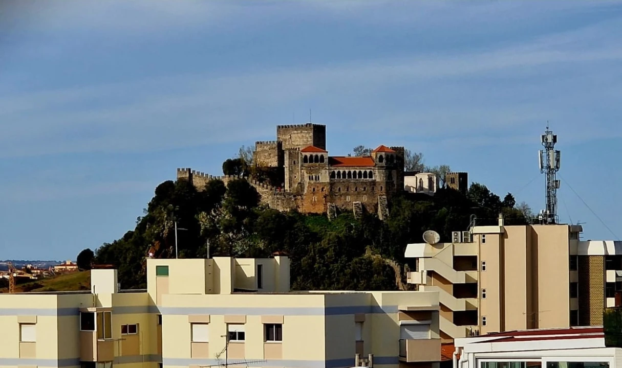 Apartamento T5 para Venda em Leiria, Pousos, Barreira e Cortes Foto 33