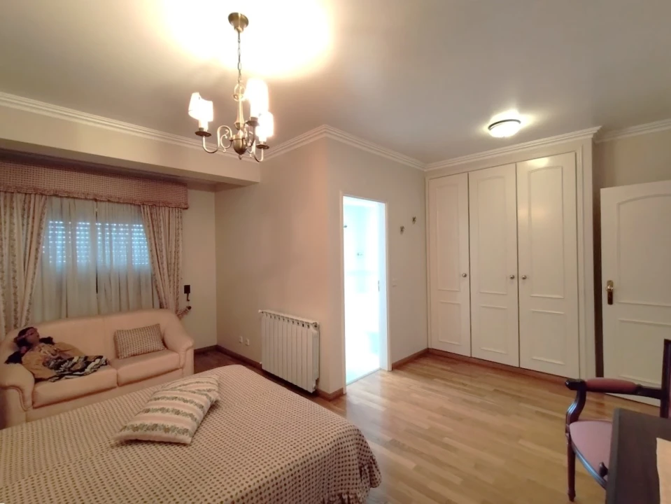 Apartamento T5 para Venda em Leiria, Pousos, Barreira e Cortes Foto 25