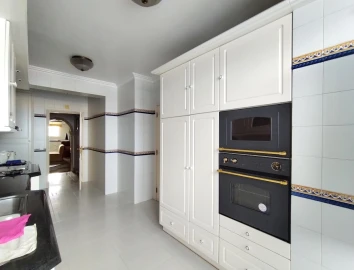 Apartamento T5 para Venda em Leiria, Pousos, Barreira e Cortes