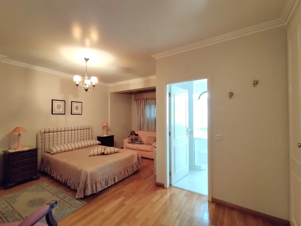 Apartamento T5 para Venda em Leiria, Pousos, Barreira e Cortes Foto 19