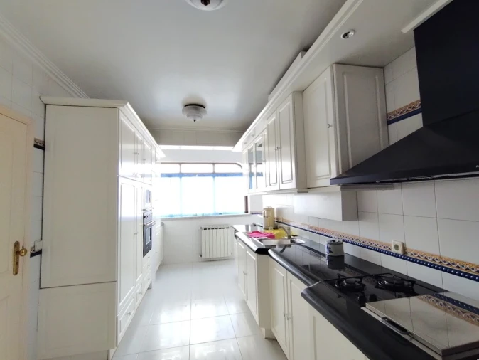 Apartamento T5 para Venda em Leiria, Pousos, Barreira e Cortes Foto 2