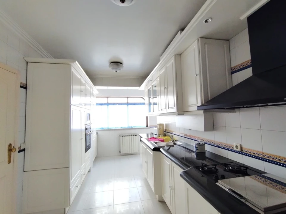 Apartamento T5 para Venda em Leiria, Pousos, Barreira e Cortes Foto 2