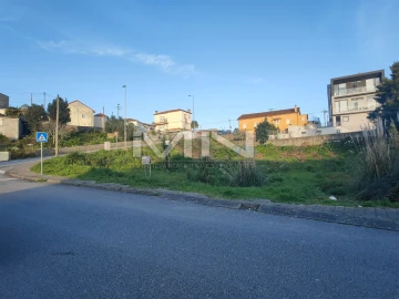 Terreno para Venda em Fânzeres e São Pedro da Cova