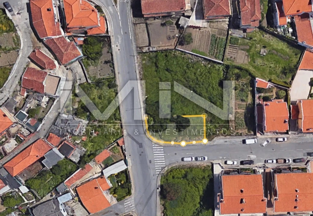 Terreno para Venda em Fânzeres e São Pedro da Cova Foto 1