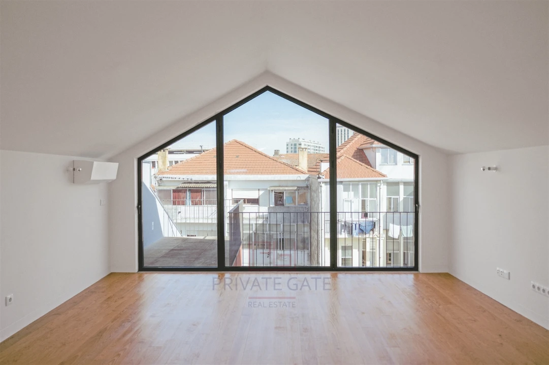Apartamento T2 para Venda em Cedofeita, Santo Ildefonso, Sé, Miragaia, São Nicolau e Vitória Foto 7