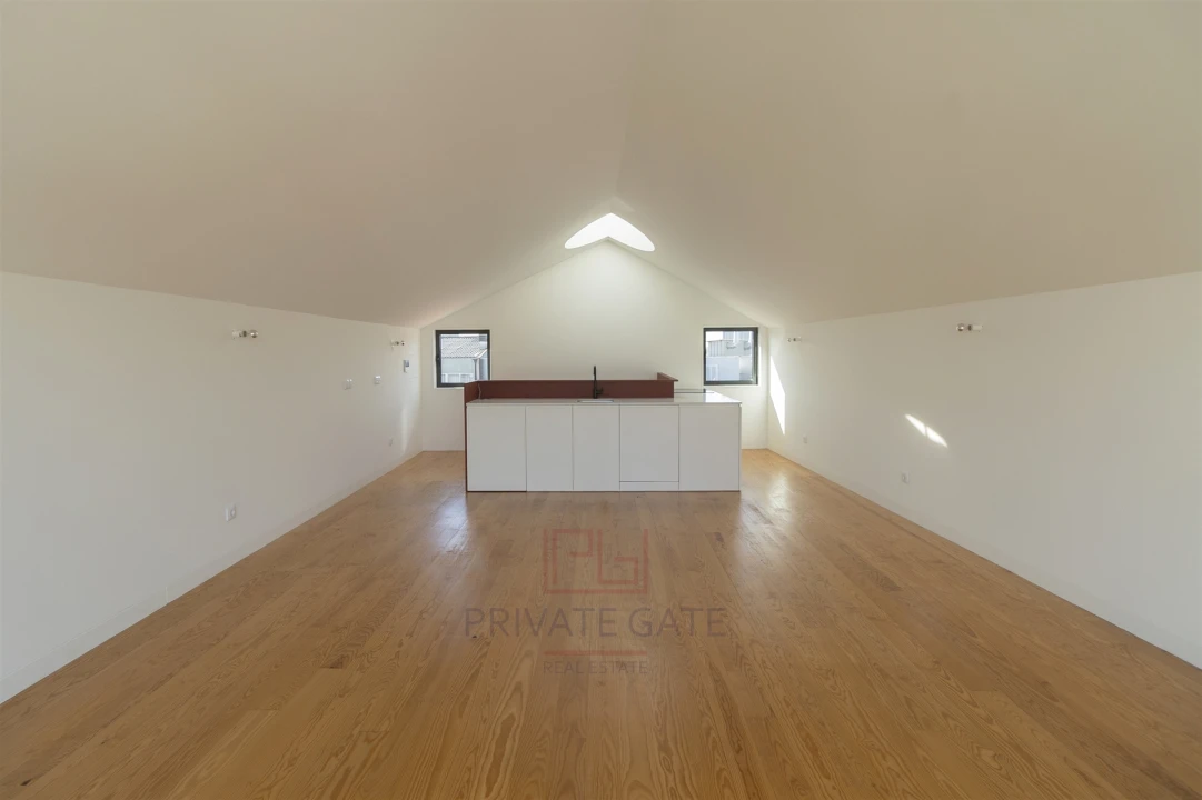 Apartamento T2 para Venda em Cedofeita, Santo Ildefonso, Sé, Miragaia, São Nicolau e Vitória Foto 8