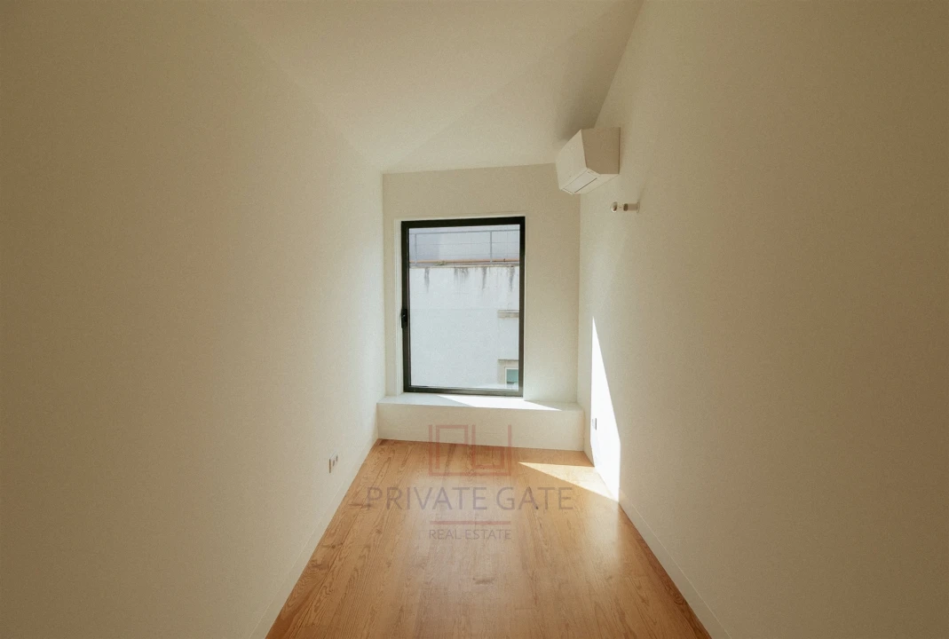 Apartamento T2 para Venda em Cedofeita, Santo Ildefonso, Sé, Miragaia, São Nicolau e Vitória Foto 22