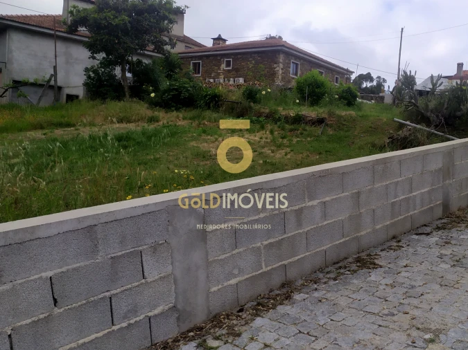 Terreno para Venda em Santa Maria de Sardoura Foto 3