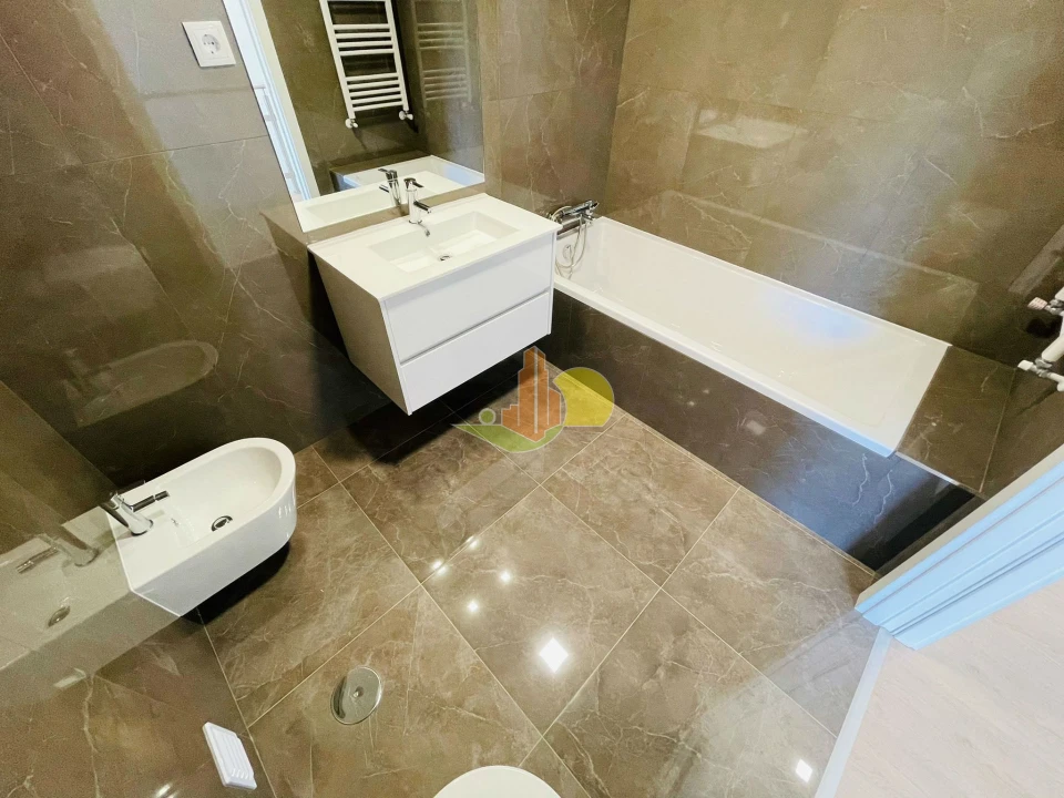 Moradia T4 para Venda em Tavarede Foto 14