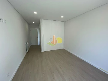 Moradia T4 para Venda em Tavarede
