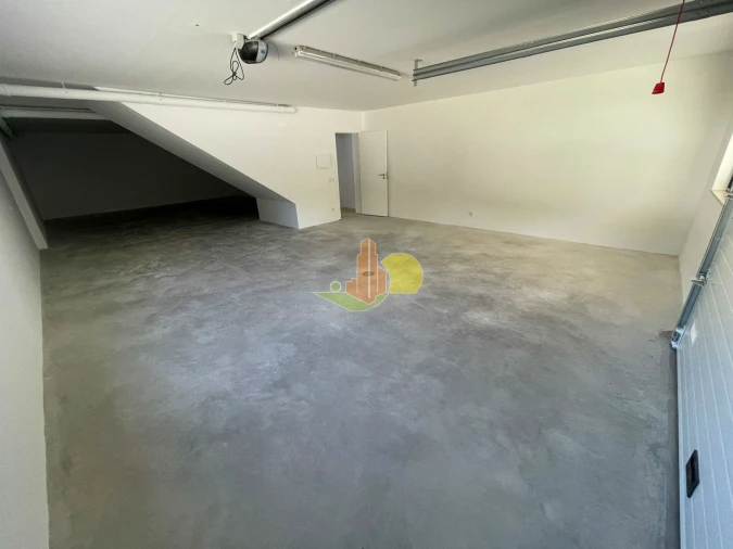 Moradia T4 para Venda em Tavarede Foto 31