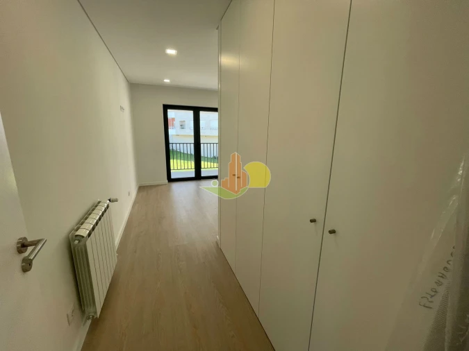 Moradia T4 para Venda em Tavarede Foto 22