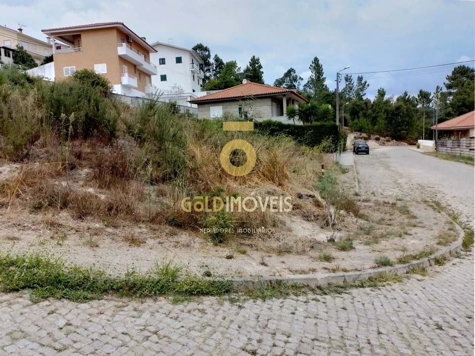 Terreno para Venda em Sobrado e Bairros Foto 1