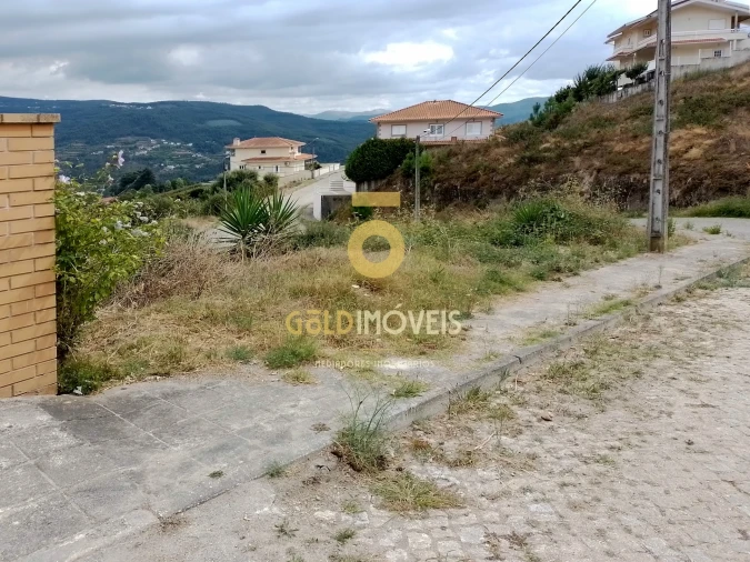 Terreno para Venda em Sobrado e Bairros Foto 2
