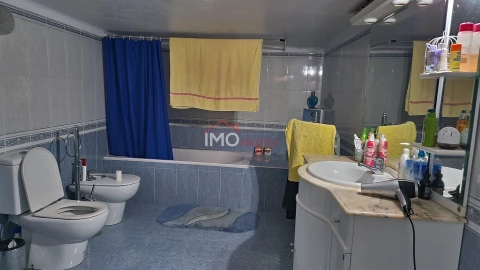 Moradia T2 para Venda em Santa Maria da Devesa