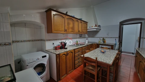Moradia T2 para Venda em Santa Maria da Devesa