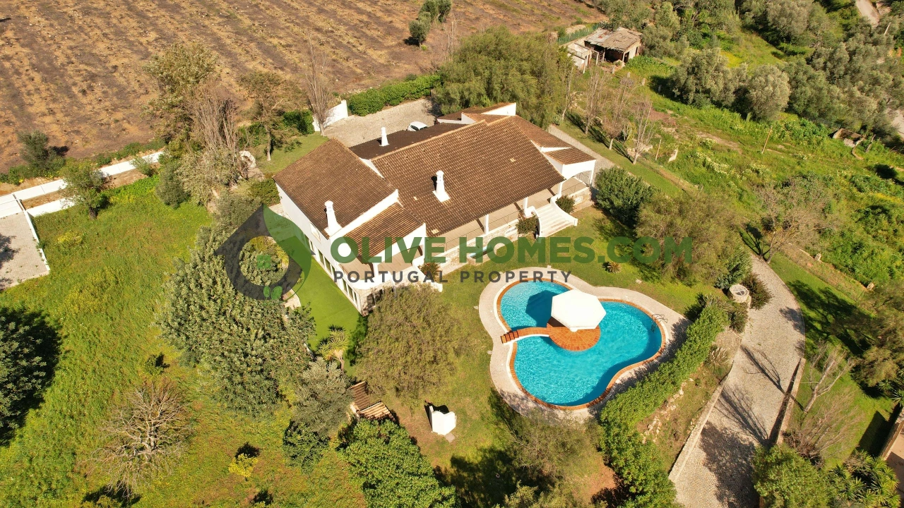 Moradia T6 para Venda em Faro (Sé e São Pedro) Foto 2