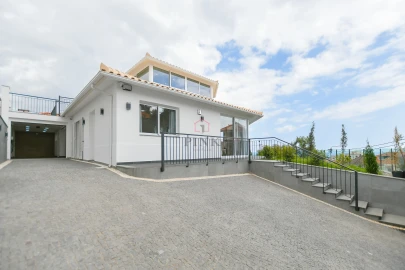 Moradia T3 para Venda em Funchal (São Pedro)