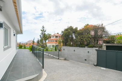Moradia T3 para Venda em Funchal (São Pedro)