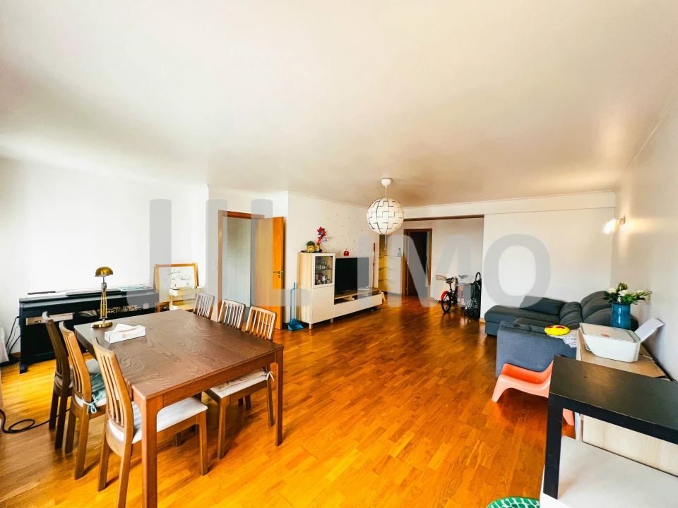 Apartamento T2 para Venda em Olivais Foto 1