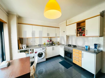 Apartamento T2 para Venda em Olivais