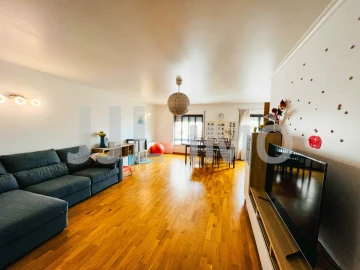 Apartamento T2 para Venda em Olivais