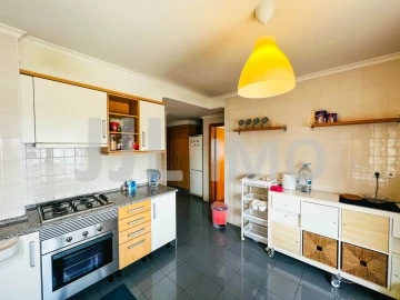 Apartamento T2 para Venda em Olivais
