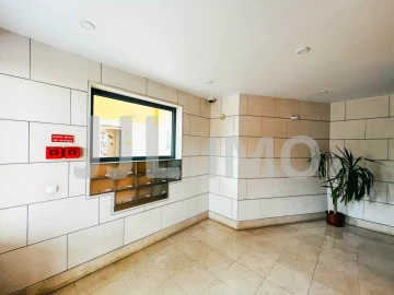 Apartamento T2 para Venda em Olivais