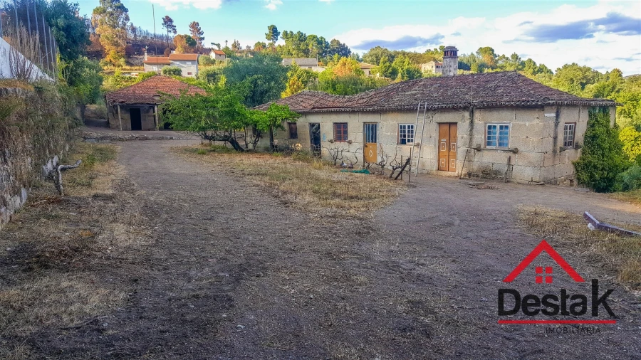 Prédio para Venda em Abrunhosa-A-Velha Foto 16