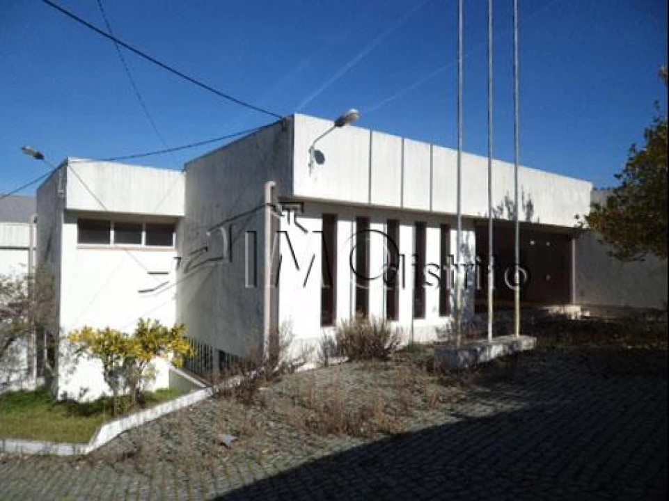 Armazém para Venda em Sé e São Lourenço Foto 1