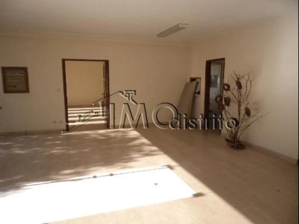 Armazém para Venda em Sé e São Lourenço Foto 2