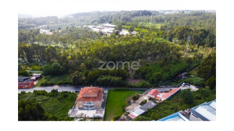 Terreno para Venda em Grijó e Sermonde