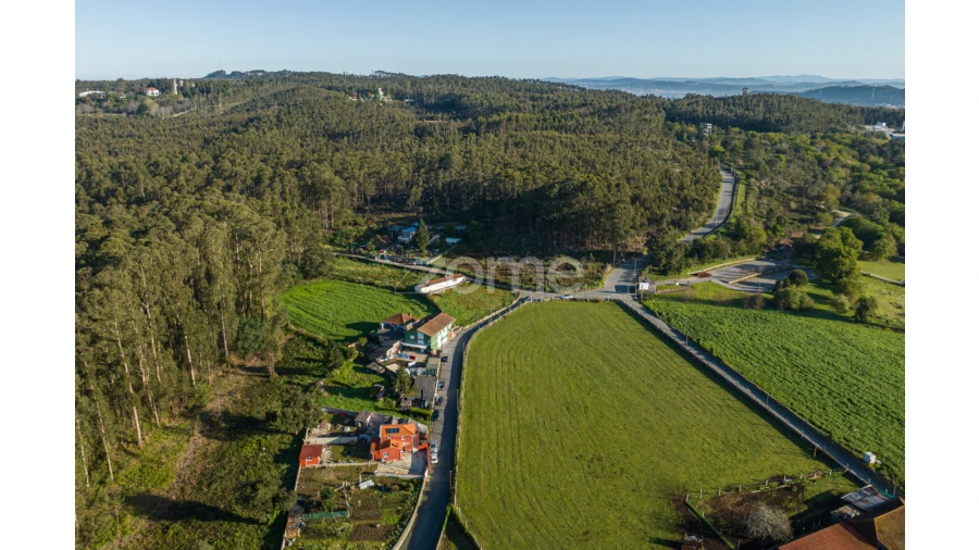 Terreno para Venda em Castêlo da Maia Foto 3