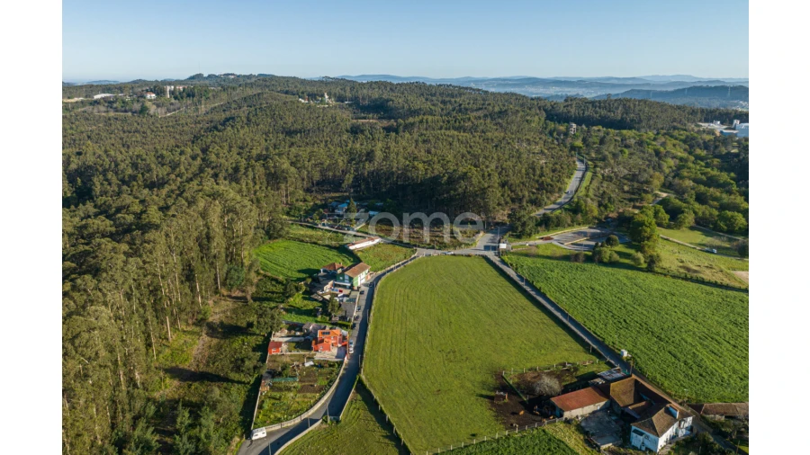 Terreno para Venda em Castêlo da Maia Foto 4