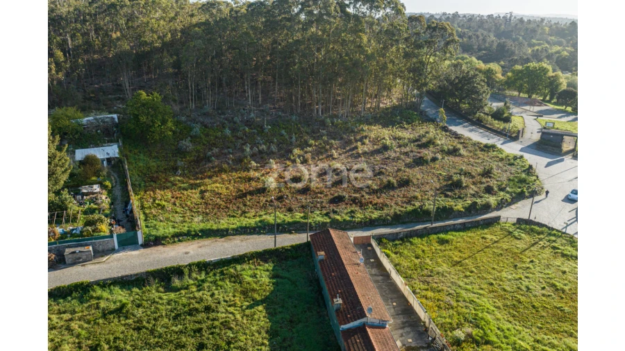 Terreno para Venda em Castêlo da Maia Foto 12