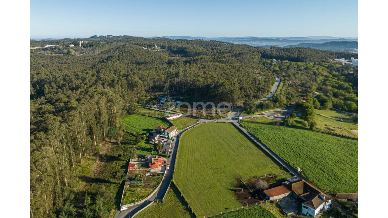 Terreno para Venda em Castêlo da Maia Foto 4