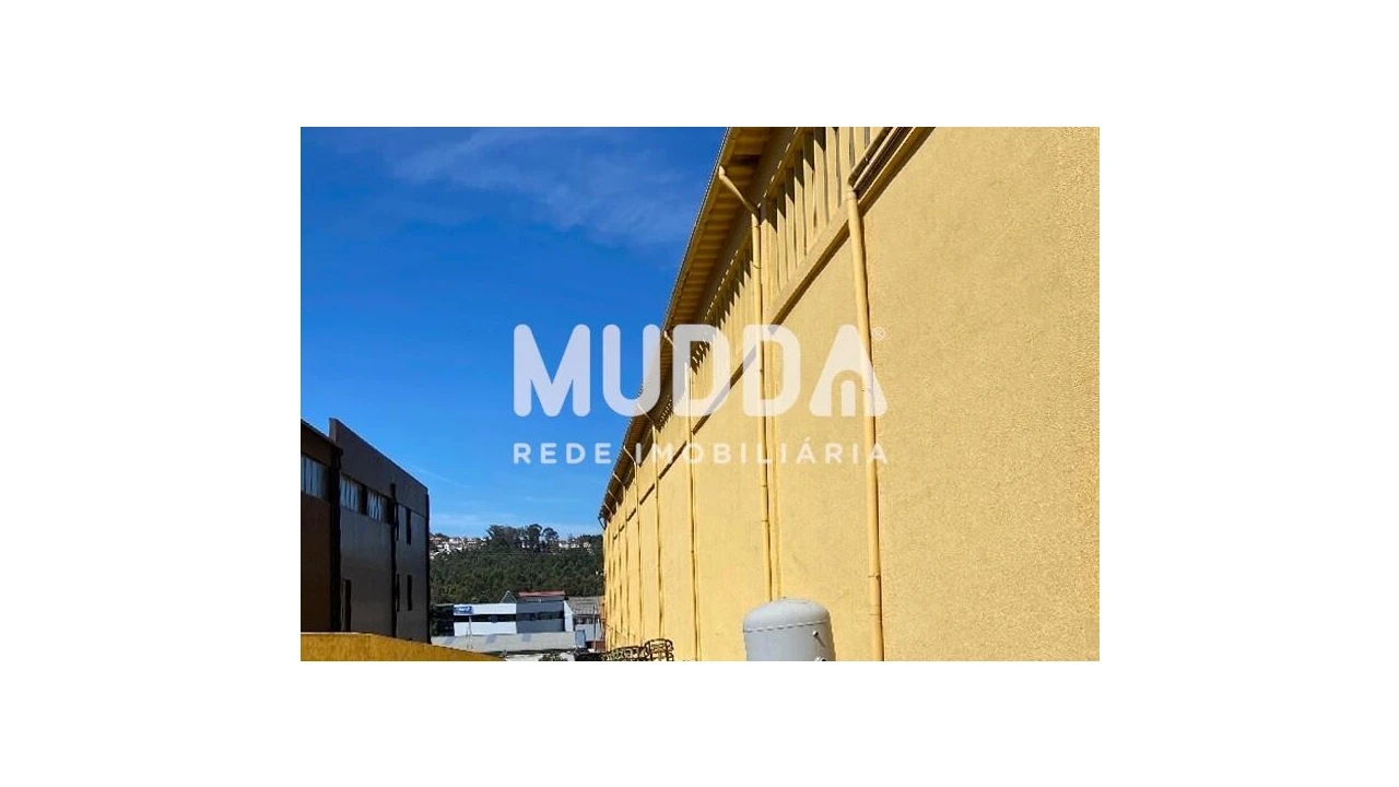 Armazém para Venda em São João da Madeira Foto 19