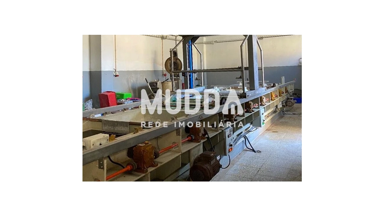 Armazém para Venda em São João da Madeira Foto 16