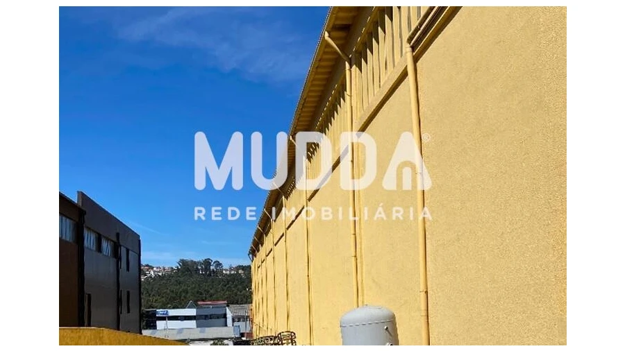 Armazém para Venda em São João da Madeira Foto 19