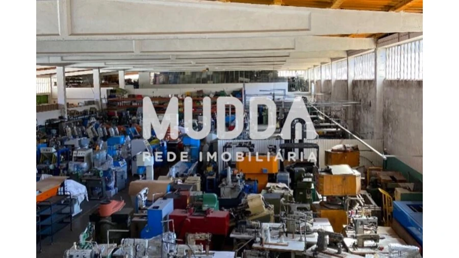 Armazém para Venda em São João da Madeira Foto 10