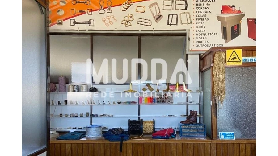 Armazém para Venda em São João da Madeira Foto 3