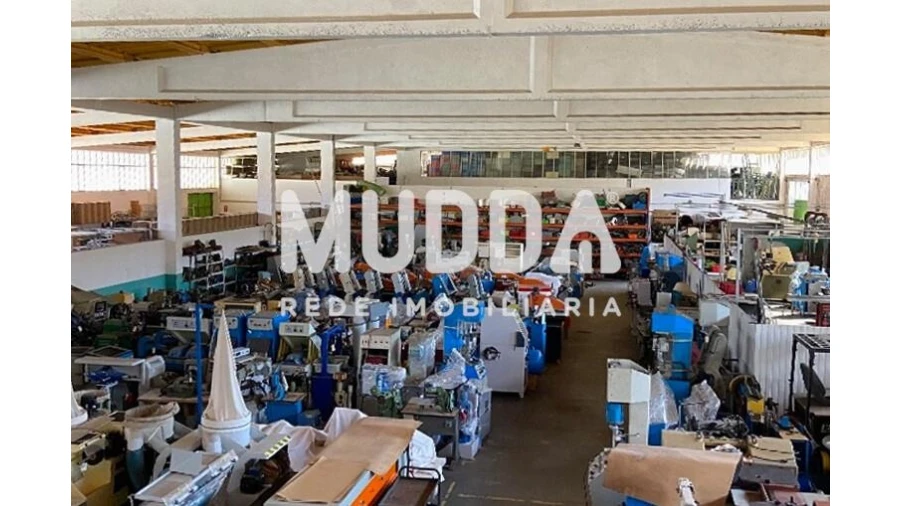 Armazém para Venda em São João da Madeira Foto 12